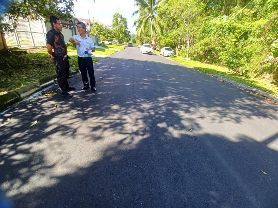 大都会/加影辉煌花园及嘉思敏花园与交通灯的距离短,建议画黄格