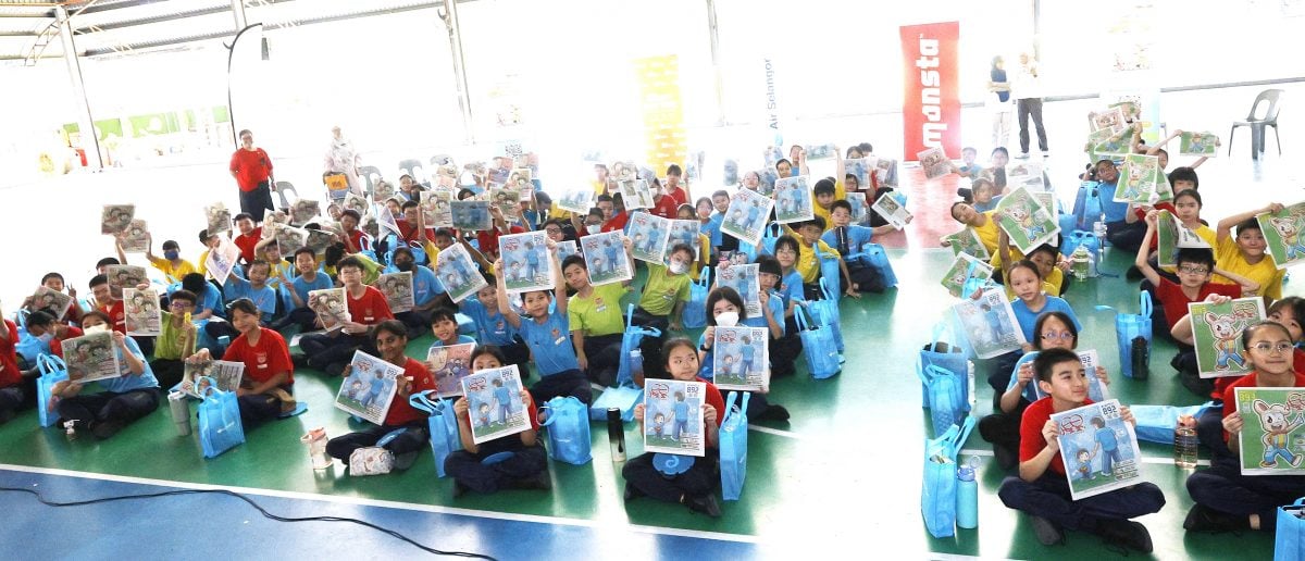 大都会/后面版头／）（主文）雪州水务管理公司走入校园／4图