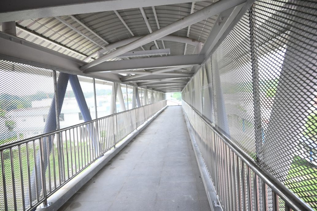 大都会封面:5400万5层楼高电动火车站停车场年内开放/15图