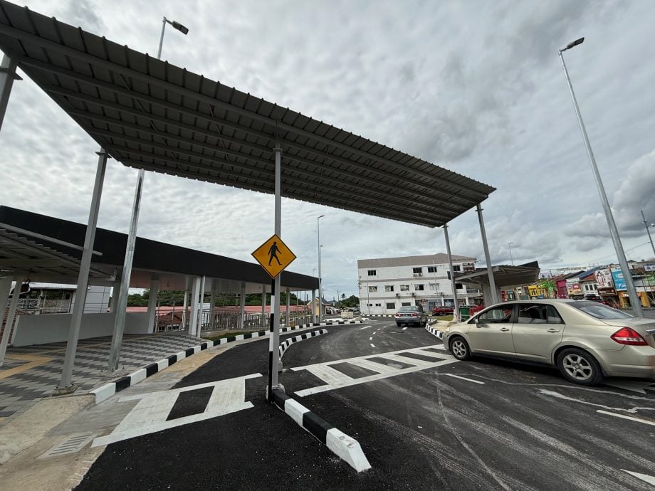 大都会封面:5400万5层楼高电动火车站停车场年内开放/15图