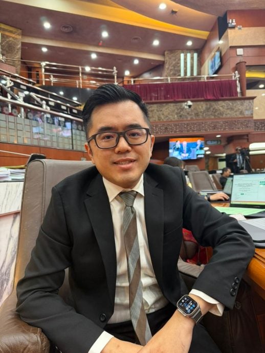 大都会封面:5400万5层楼高电动火车站停车场年内开放/15图