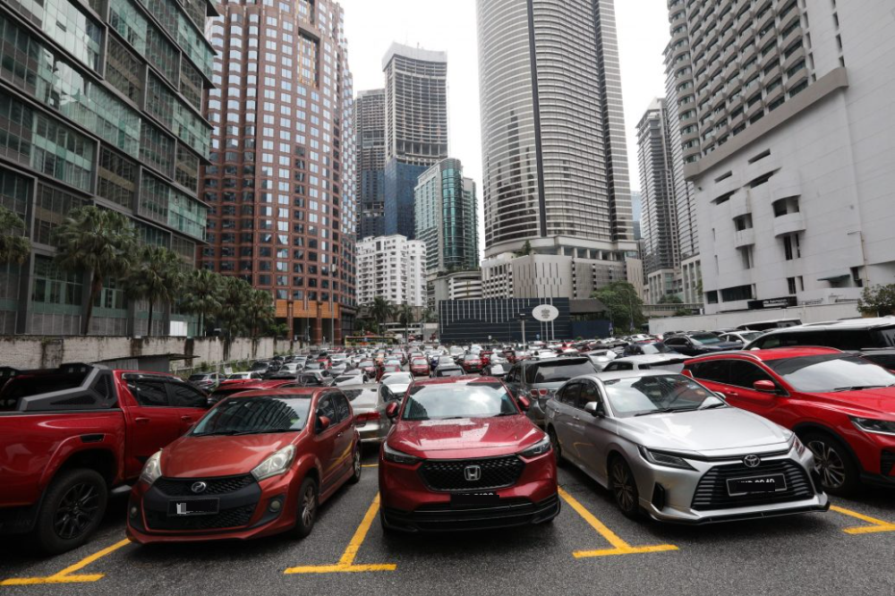 大都会封面主文-隆市中心豪雨必淹 DBKL受促提升排水系统