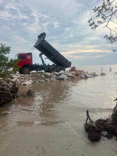 大都会封面主文/丹绒士拔海堤获790万拨款修复提升