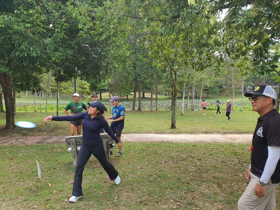 大都会/封面主文/阿拉白沙罗公园成飞盘运动热门场所/10图