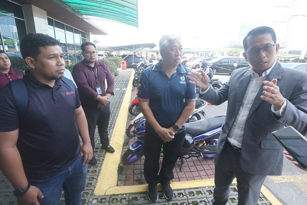 大都会封面/国内首个采用AI智能行车记录仪系统检测公共设备 士拉央市议会首创先河