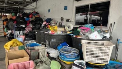 舍不得丢又难回收再用 盲盒“退烧”公仔何去何从?