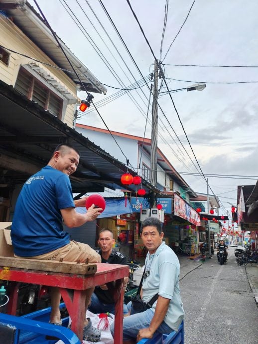 大都会封面/跟进雪州模范新村大赛