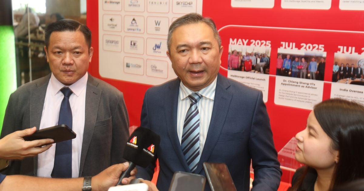 大都会/封面（主文）/雪展出集成电路设计园产品，突显出大马人制造的实力！