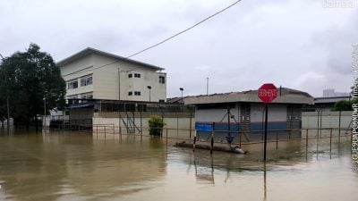 中路直落昂低洼地水未退   疏散中心增至170灾黎