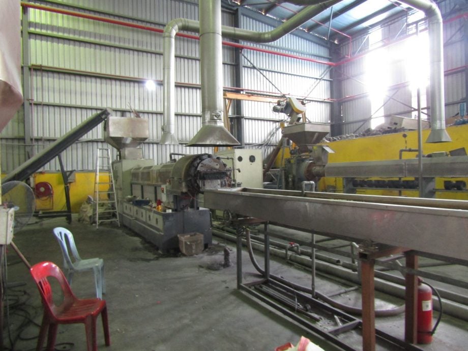 大都会/巴生北港废塑料工厂违规被罚14万