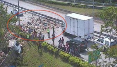 垃圾车滚下坡致大道塞车 证实为新手驾驶