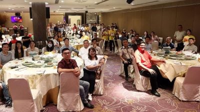 尝家乡美食 看歌舞表演  沙登客家宴 传承文化