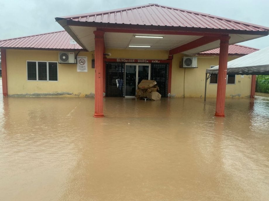 大都会/连续两天下雨，仁嘉隆政府诊所淹了，被迫停运！
