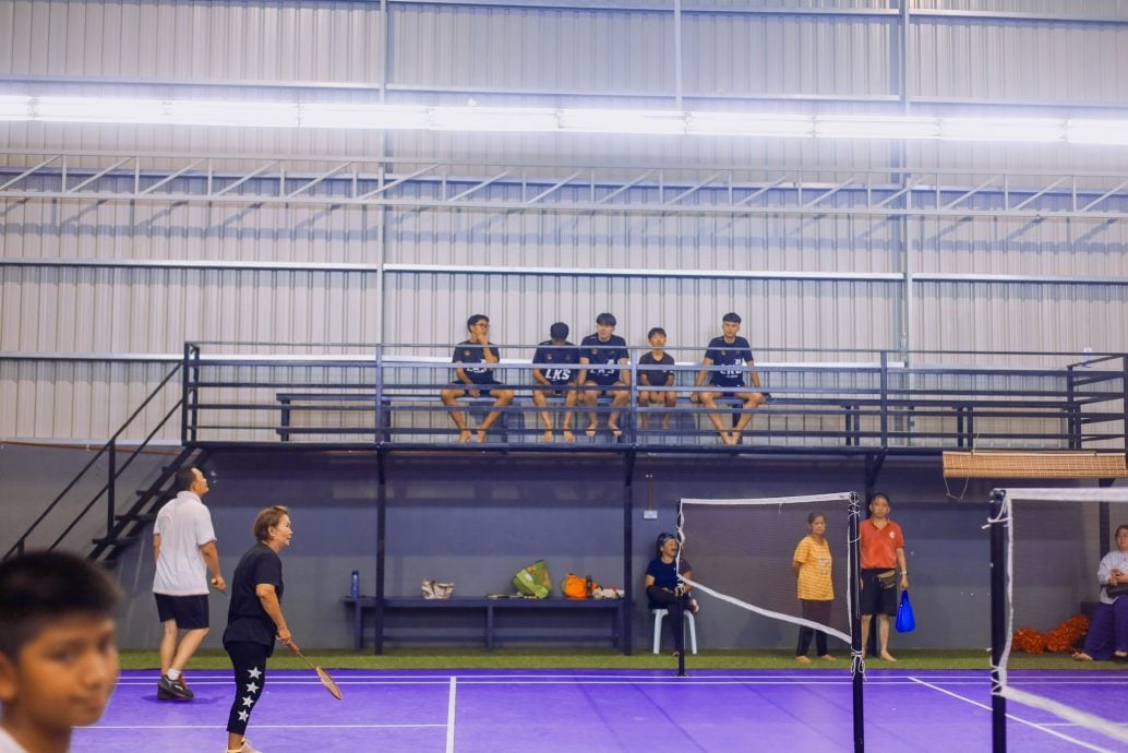 大都会:雪州首座华人新村室内羽球馆开幕/3图