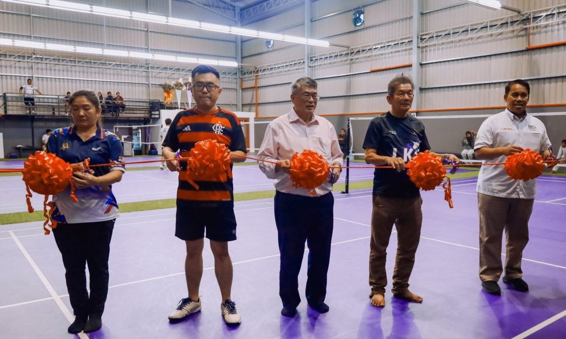 大都会:雪州首座华人新村室内羽球馆开幕/3图