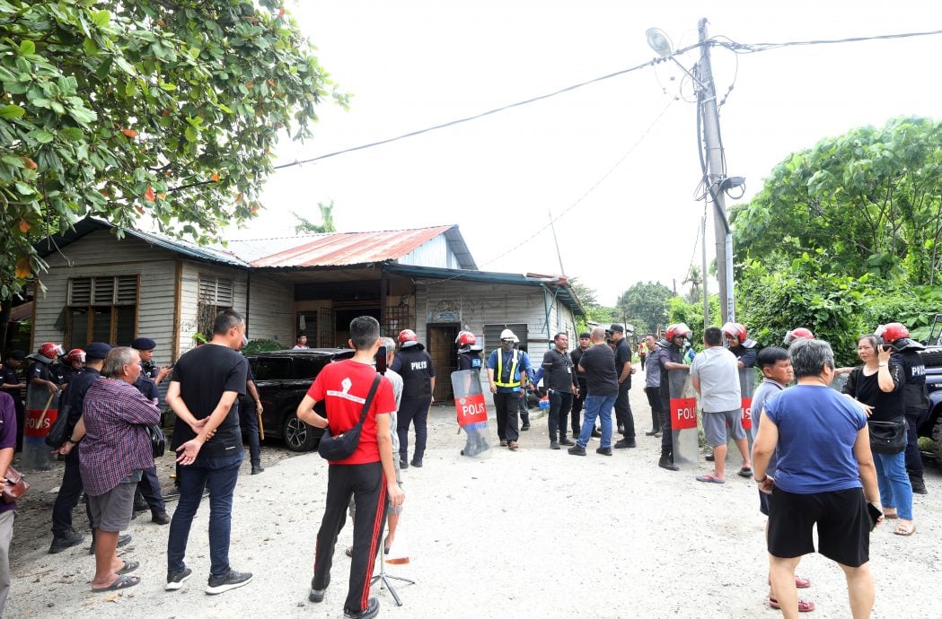 大都会/（封面主文）巴板路拆屋第四天，10人“护屋”遭逮捕