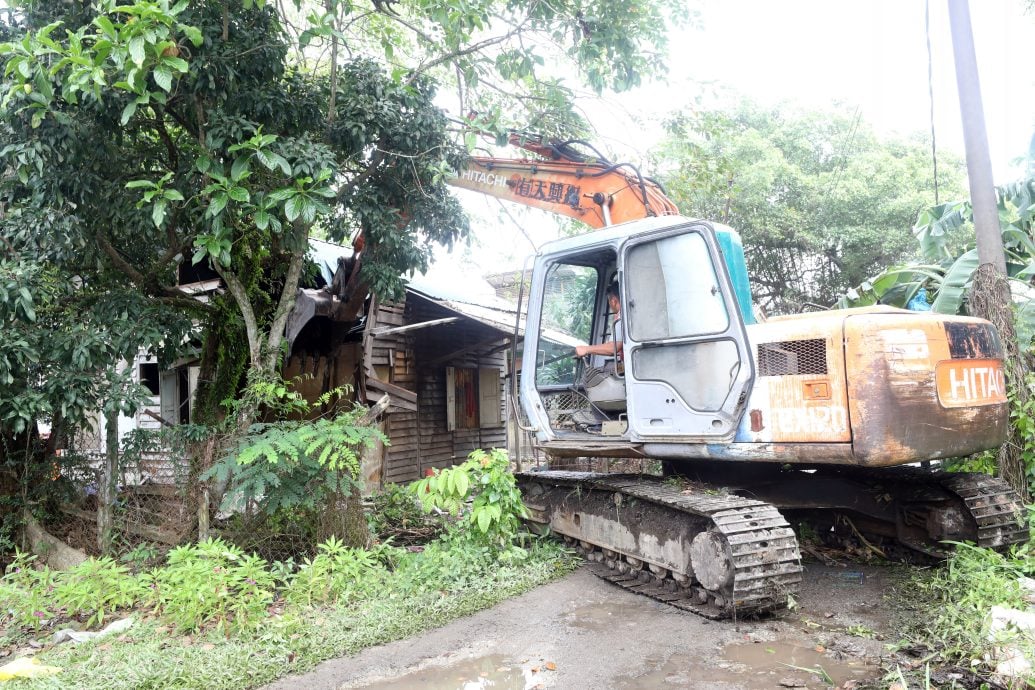 大都会/（封面主文）巴板路拆屋第四天，10人“护屋”遭逮捕