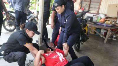 巴板路拆木屋越演越烈  10人“护屋”被捕