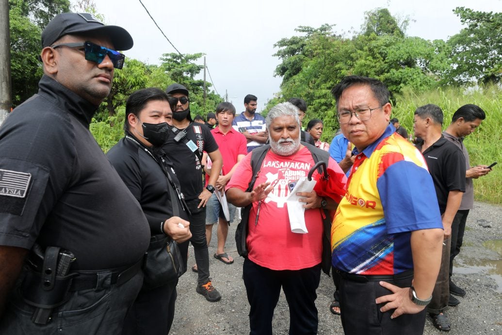 大都会（早报头）/巴板路拆屋：发展商有权拆尚有人住39屋