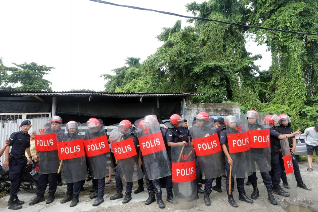 大都会（版3头）/班村巴板路拆屋冲突升级