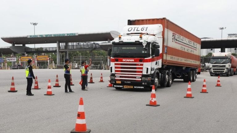 大都会（版3头）／罗里超载新规发酵