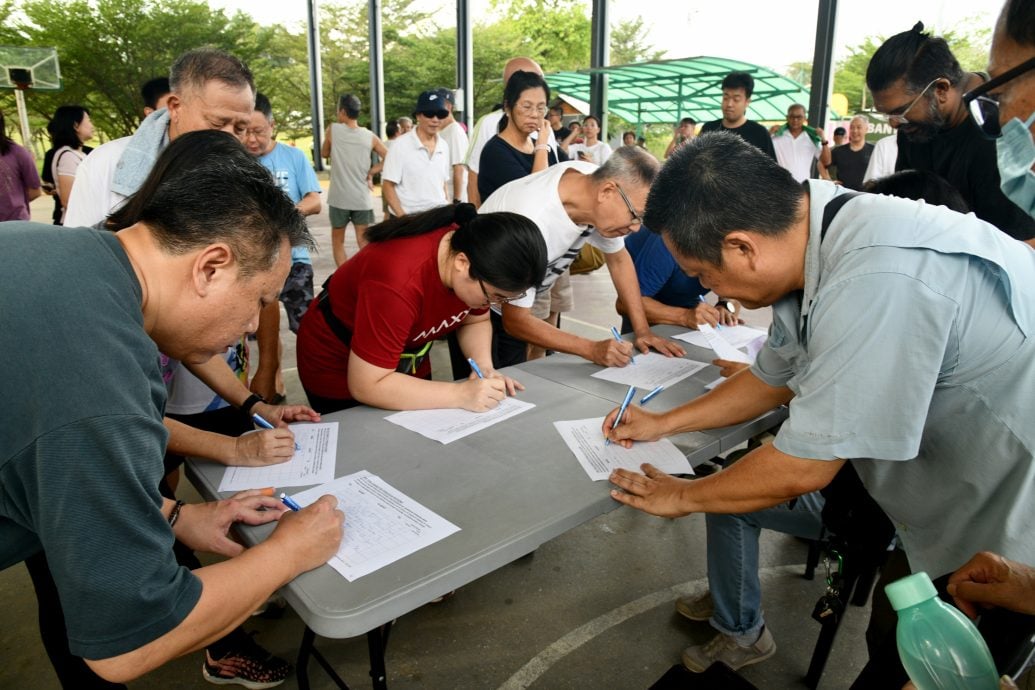 大都会（第三版头）/近百人和平请愿 联署签名要求雪州政府取消亚依淡森林保留地部分地段发展项目