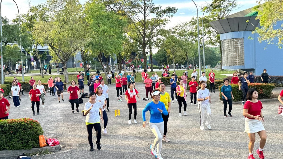 大都会/余保凭-大都会公园停车场/5图