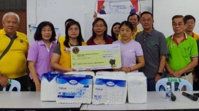 援助遭树倒压伤陈思慧   狮子会移交4000令吉物资 