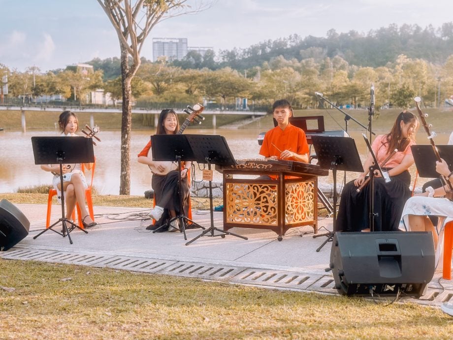 大都会：万挠爱美乐湖畔千人共庆团圆/5图