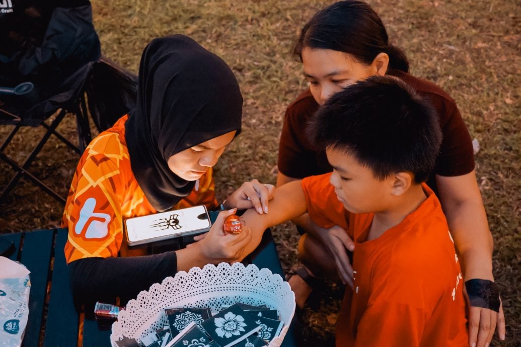 大都会：万挠爱美乐湖畔千人共庆团圆/5图