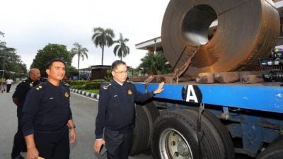 取缔行动检查5.8万商用车辆   雪陆交局发逾1.3万张罚单