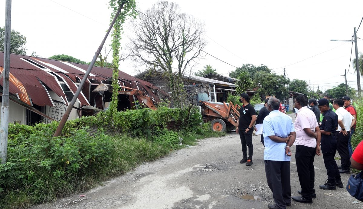 大都会/me03头/原先欲拆巴板路所有木屋 发展商最后按共识拆空屋