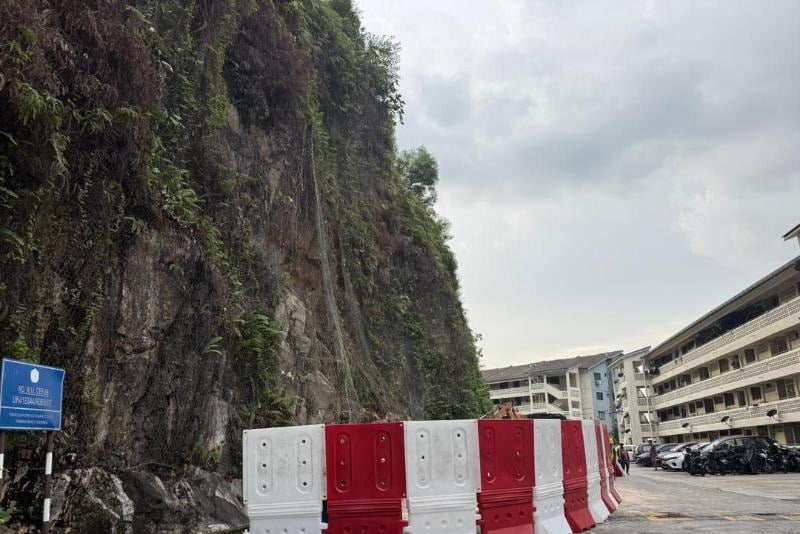 大都会/ME03头/跟进mutiara court 土崩