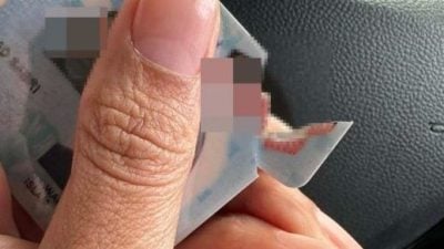 女子加油遭员工“粗暴插卡”　大马卡当场断角