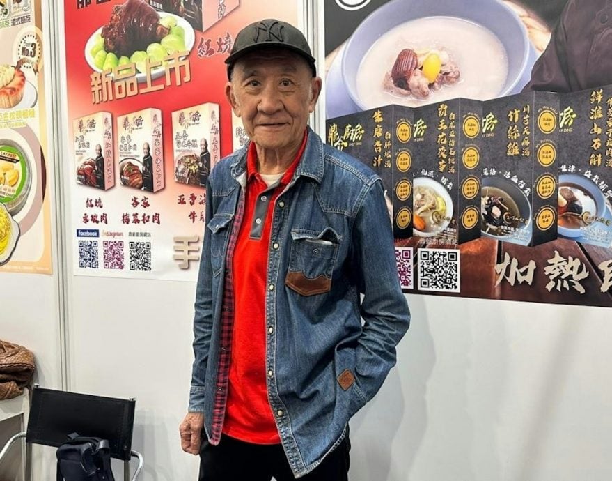 姜大卫晒400岁合照 李家鼎激瘦现身惹关注