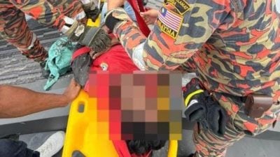 外劳屋顶工作遭雷殛