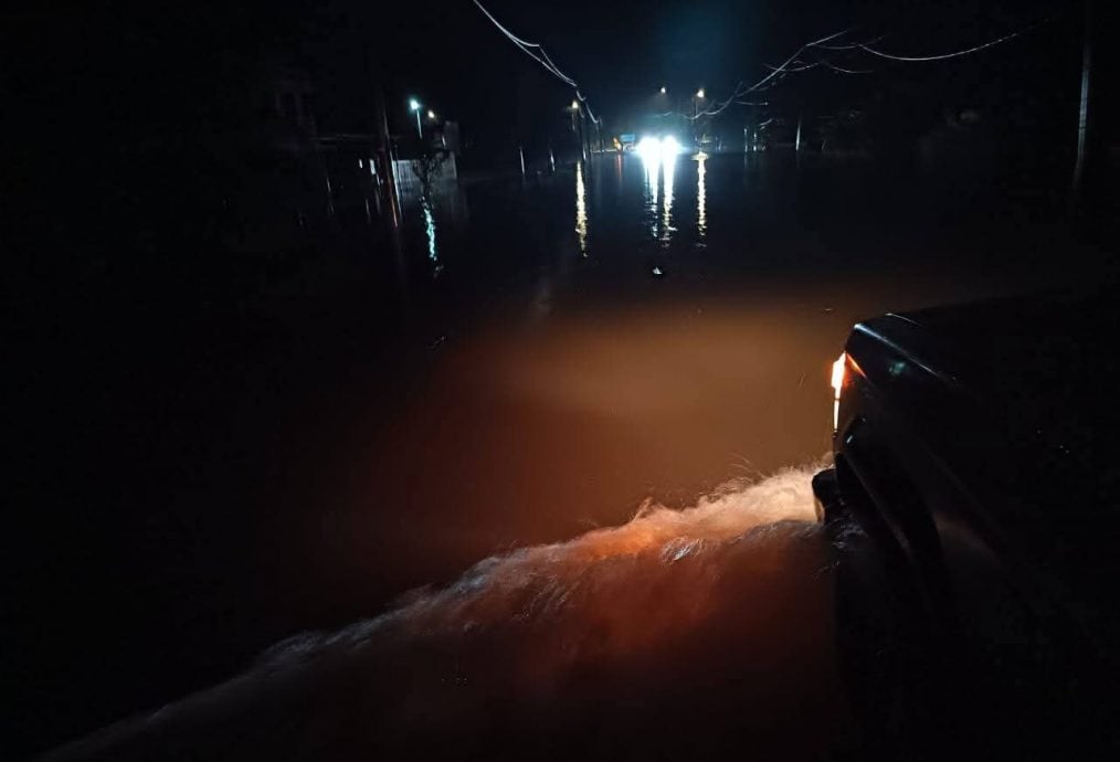 安顺曾吉容7英里水患 禁轻型交通工具通行