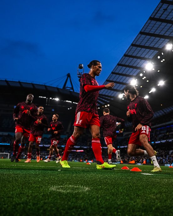 客战追击漂浮喜鹊  曼市续施压枪手