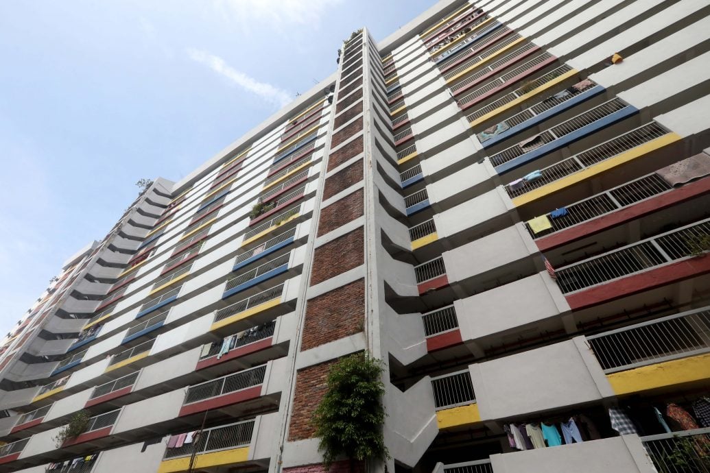 封面-大都会/跟进SRI SABAH组屋电梯失灵约两周/13图