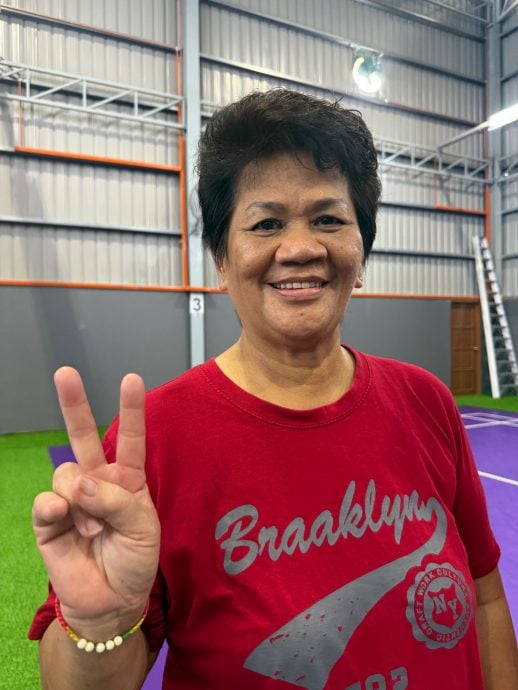 封面-大都会:雪州首个华人新村室内羽球馆落成/12图