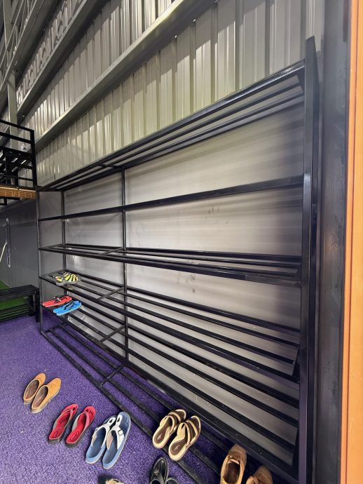 封面-大都会:雪州首个华人新村室内羽球馆落成/12图