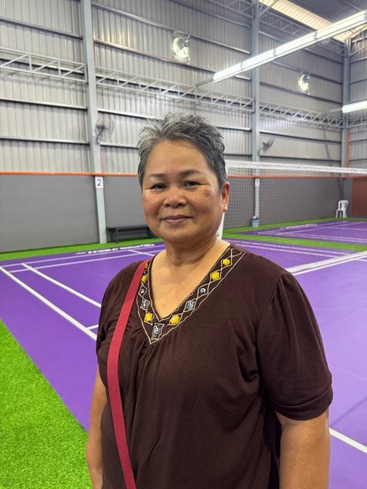 封面-大都会:雪州首个华人新村室内羽球馆落成/12图