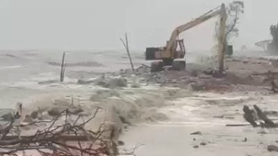 逾20小时不停下  长命雨 淹雪隆
