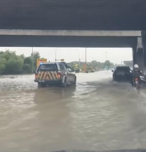 封面/大都会-雪隆水灾／多图