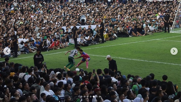 小镇球队逆袭引爆全国热潮  “梦想巴士”开进全泰国人的心