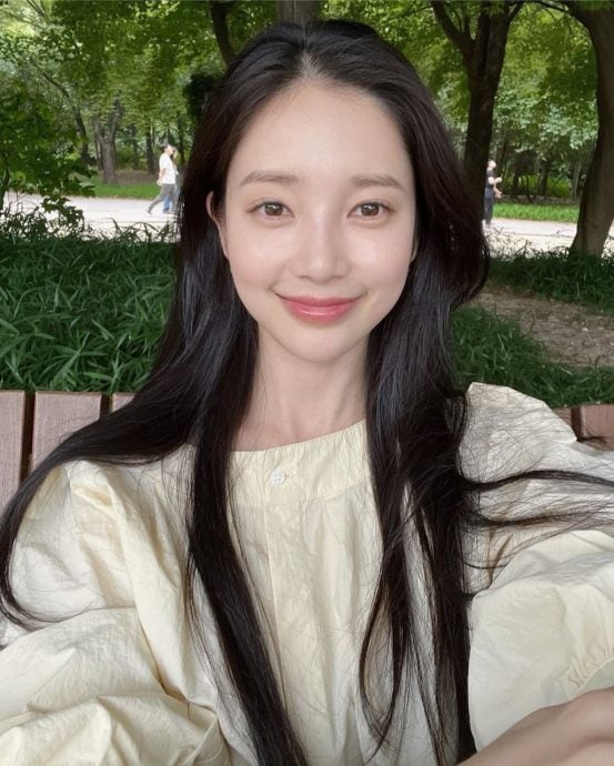 尹彩暻被爆低调交往李龙大 网呼:追星成功!