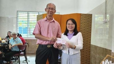 崔泽劬生日做慈善公益 捐24团体和赞助阅报计划