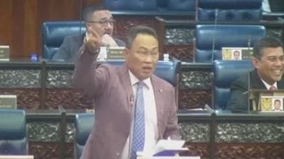 再挑“槟吉租赁”掀争执   阿旺哈欣雷尔互呛“没教养”