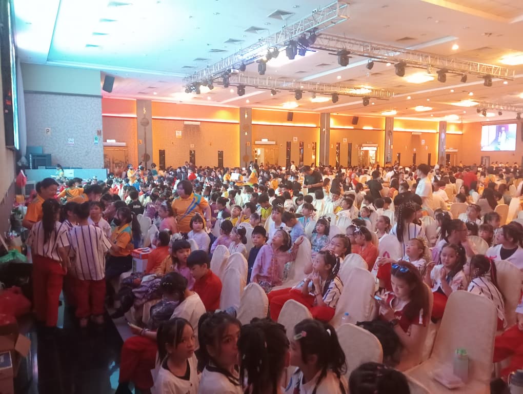 《爱我国光艺起来》筹款晚会 成功筹得44万5000