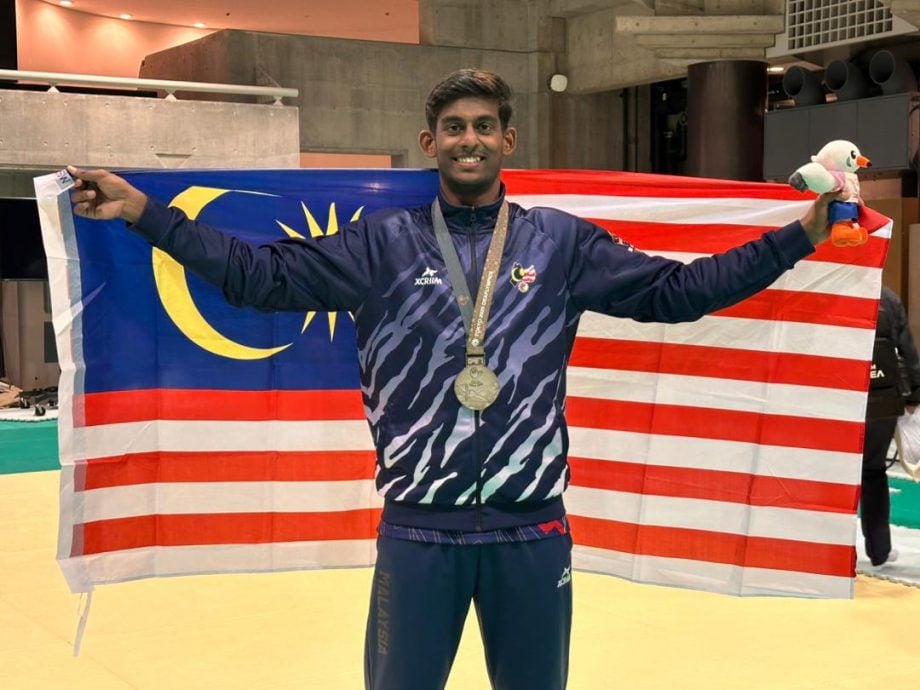 已签发 柔：听障奥赛空手道银牌得主伊拉玛兰凯旋，柔州团队机场热烈迎接